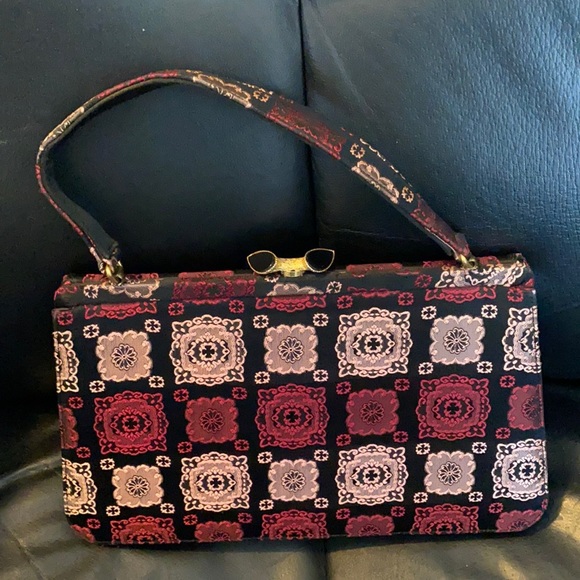 Vintage bag with chic style is perfect 🌺 - Picture 1 of 9